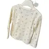 Conjunto de Cardigan Floral com Suspensório para Meninas, Roupa da Moda para Primavera e Outono, Conjunto de Duas Peças com Colete Doce para Bebê Menina, Menina Fofa