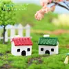 Micropaisaje de musgo, decoración de casas pequeñas rojas y verdes, artesanías de resina, adornos pequeños