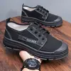 Sapatos Masculinos 2026 Primavera e Outono Novos Sapatos de Segurança Masculinos de Cano Baixo Leves Botas de Trabalho Comércio Exterior Atacado Transfronteiriço Confortáveis