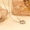 Collar con colgante en forma de corazón de exportación europea y americana, personalizado y versátil, diseño de estilo frío, cadena de cuentas onduladas, collar de acero inoxidable para mujer