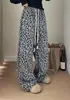 Calça Casual Feminina de Inverno Nova, Tecido de Toalha de Alta Densidade Coreano, Forrada com Fleece, Estampa de Leopardo, Modelagem Solta, Moda Versátil, Pierna Reta