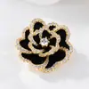 Broche Vintage Japonês Montanha CHA Flor Moda Versátil Pinos de Flor Estilo Chanel Nova Personalidade Corsage Acessórios para Terno