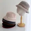 Elegante gorro de punto estilo francés para mujer, gorro cálido tipo pantalla para otoño e invierno con hebilla de cinturón, sombrero tipo cubo para uso diario al aire libre, moderno