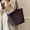 Bolsa de mão com padrão trançado feminina 2026 nova tendência verão retrô para o dia a dia bolsa de ombro única bolsa saco de grande capacidade bolsa tote