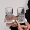 Nuevo Vaso Pequeño de Vino de Lujo Ligero Vidrio Espesor Grabado Copa de Vino Blanco Copa de Vino Patrón de Piedras Preciosas Vaso Pequeño para Beber en Casa