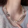 Hebilla cuadrada de fritillaria microincrustada collar de perlas Shijia de dos capas Cadena para clavícula apilada de color mixto de lujo ligero para mujer