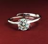 Anillo de Boda Abierto de Plata de Ley Chapada en Plata con Diamante Desnudo Clásico de Cuatro Garras de Venta Caliente Anillo Sencillo para el Dedo para Mujeres