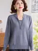 Suéter de Punto con Cuello en V Otoñal para Mamás Jóvenes 2026 Nueva Moda Primavera-Otoño Camisa Básica de Manga Larga para Mujeres de Mediana Edad y Mayores