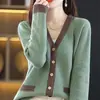 Tricô Color Block com Decote V 2026 Outono Novo Suéter Macio Jaqueta para Mulheres Estilo Coreano Roupa Externa Solta Top Estiloso