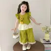 Conjunto de Verão para Meninas com Mangas Volumosas e Girassol, Novo Estilo Coreano Tendência 2026 Conjunto de Duas Peças para Bebês e Crianças