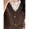 Collar Colgante Pequeño Caballo de Madera Retro Cadena Larga para Suéter de Mujer Nuevo Otoño Invierno Accesorios del Año Zodiacal