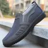 Zapatos casuales de uso diario para hombre, diseño bicolor, tela transpirable, antideslizantes, adecuados para personas de mediana edad y mayores, disponibles en stock