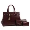 Bolsas de Mujer Estilo Coreano Transfronterizas 2025 Nueva Moda Bolso de Hombro Simple para Mujer Bolso de Mano de Moda para el Trabajo Temperamento Tendencia