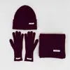 Nuevo Conjunto de Tres Piezas Elegante y Sencillo de Gorro, Bufanda y Guantes de Punto de Color Sólido, Hilo Cálido de Cachemira Sintética, Versátil Multicolor