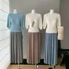 Saia Longa Plissada Tricolor para Mulheres, Novo Estilo Verão 2026, Caimento Solto, Emagrecedora, Meia-Saia Versátil