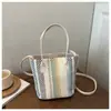 Bolsa transversal de ombro moderna estilo coreano, colorida e trançada, modelo novo estiloso 2026, color blocking, bolsa bucket para férias para mulheres
