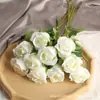 Rosa sintética decoração de sala de estar armário de TV arranjo de flores decoração flor de seda buquê de flores artificiais de plástico único enfeites de flores secas
