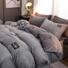 Juego de Ropa de Cama Mágico de Terciopelo Extranjero de Cuatro Piezas para Otoño e Invierno, Juego Espeso de Coral de Tres Piezas, Sábana de Franela, Funda de Edredón, Terciopelo de Leche