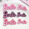Nuevo tamaño Grande Pequeño Barbie letra Barbie accesorios diy bolsa de pegamento flexible PVC parche funda de teléfono decoración de zapatos