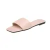 Novas pantufas femininas 2022, estilo coreano, modernas e versáteis, solado plano, design de uma tira, adequadas para o verão, sandálias de solado macio, atacado