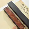 Tao Li Chunfeng Latón Sólido Pisapapeles Patrón de Regla Impresión a Color Papel de Caligrafía Pisapapeles Caja de Regalo de Metal Pisapapeles de Cobre Papel Especial