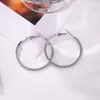 Brincos de Argola Lisos Estilo Novo 2026 para Mulheres, Design de Luxo Leve de Alta Qualidade, Estilo de Nicho, Brincos de Argola Exagerados com Pino de Prata S925