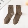 21 calcetines nuevos de otoño e invierno calcetines para hombre color liso planos de algodón para hombre casual cómodos calcetines de negocios fabricantes al por mayor