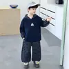 Conjunto de Moletom para Bebê Menino Primavera Outono Roupas Casuais para Meninos Estilo Coreano Lindo Criança Pequena 2026 Novo Conjunto de Duas Peças para Crianças