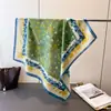 Pañuelo de Seda con Estampado de Flores Silvestres Verdes Bufanda Cuadrada Chal de Alta Calidad Pañuelo Pequeño Cuadrado Versátil para el Cuello Bufanda para Mujer