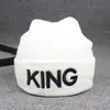 Chapéu de Tricô KING QUEEN de Nova Carta Transfronteiriça Moda Pulôver Bordado Tridimensional Masculino e Feminino Chapéu Quente de Lã