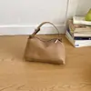 Bolsa moderna e simples, novo modelo outono 2026, design de nicho, bolsa de ombro única transversal, bolsa quadrada pequena personalizada da moda para o dia a dia
