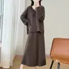Novo Conjunto de Saia Midi Bordada para Mulheres Outono/Inverno 2026 100% Lã Engrossada com Gola V e Mangas Longas