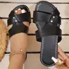 Sandálias de Verão Plus Size de Comércio Exterior 2025 Novo Estilo Sandálias Planas de Uma Tira Retro Europeu Americano Transfronteiriças para Praia Outdoor