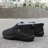 Botas de neve curtas para outono e inverno, sapatos de algodão slip-on, pelúcia grossa, uso duplo para casa e exterior, sapatos quentes