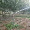 Aspersor Automático para Granja Aspersor con Cabezal Giratorio de 360 Grados Aspersor de Brazo Oscilante de Tres Boquillas de 1 Pulgada Aspersor para Jardín Pistola de Rociado con Brazo Oscilante