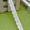 En stock con envío gratis: Exquisito Encaje de Adorno Bordado de Flores Pequeñas de un Solo Lado para Accesorios de Pasadores de Muñeca, Blanco
