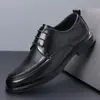 Zapatos de Cuero Nuevos para Hombre, Calzado Formal de Negocios, Zapatos de Hombre Estilo Británico, Para Viajes Diarios Casuales, Elegantes Zapatos de Boda de Cuero Genuino, Sensación de Alta Gama