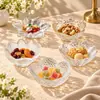 Creativos platitos transparentes de vidrio con forma de pétalo, ideales para servir té, bocadillos, frutas secas y postres; cuencos para mojar y cuencos para fruta con borde dorado para uso doméstico y comedores de hotel