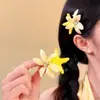 Pinza Lateral para el Cabello Flor de Tela Estrella de Mar Estilo Vacaciones de Verano en la Costa Pinza de Pato Peineta Versátil y de Atmósfera de Lujo Ligero para Mujer
