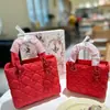 Nuevos Bolsos de Moda Venta Caliente Bolso de Mano Lady Dior Acolchado Mate para Mujer con Broches Plateados y Dorados, Para Llevar en la Mano y Cruzado, Moderno y Versátil, Disponible en Cinco Colores