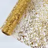 Caminho de Mesa Carimbado com Ouro e Design Vazado, Papel de Presente Impresso para o Natal em Estoque, Materiais para Artesanato DIY, Padrão de Floco de Neve, Papel Decorativo Multicor