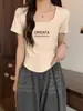 Camiseta de Manga Corta de Algodón Puro para Mujer, Nuevo Estilo Verano 2026, Ceñida a la Cintura, Diseño Adelgazante, Estilo Corto de Hueso de Pescado, Top Sencillo con Letras