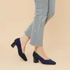 569 Sapatos de salto alto Princess femininos salto grosso novo 2024 bico quadrado boca em V padrão reto cor sólida versátil sapatos de salto único estilo garota francesa