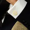 Abotoaduras Clássicas Vazadas Masculinas Europeias e Americanas para Negócios, Broche de Cobre Puro de Alto Padrão Banhado a Ouro com Diamantes, Fornecimento de Fábrica de Comércio Exterior Transfronteiriço
