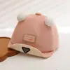 Chapéu de Bebê Primavera Outono Estilo Coreano Fofo com Pompom e Aba Chapéu de Sol para Bebê Respirável Outono Aba Macia Baseball para Crianças Pequenas