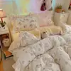 Conjunto de Roupa de Cama Fofo de Lã de Leite Quatro Peças Inverno Plush Dupla Face Capa de Edredom Lençol de Fleece Coral Conjunto de Três Peças para Dormitório