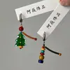 Pendientes con hebilla de oreja asimétrica de árbol de Navidad en contraste de color 2024, nuevo diseño de nicho, ambiente festivo, elegantes y bonitos para mujer.