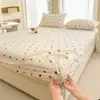Lençol de baixo com elástico de algodão puro, tipo gaze plissada, qualidade para mães e bebês, capa de cama dupla camada em gaze com desenho, capa protetora antiderrapante para colchão Simmons 4