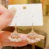 Pendientes Bohemios Frescos de Cristal con Forma de Abanico Gota de Agua Diseño de Nicho Sentido del Temperamento Celebridad de Internet Ganchos para Orejas Pendientes de Estilo Étnico