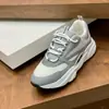 Estación Europea 2024 Zapatos Deportivos Elevados Nuevos Patchwork de Piel de Vaca Malla Moda Suela Gruesa Combinan con Todo Zapatos de Correr para Hombre